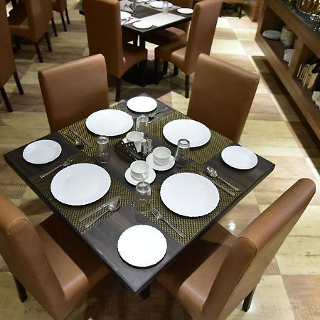 Hotel Crystal Grand Haldwani Ngoại thất bức ảnh