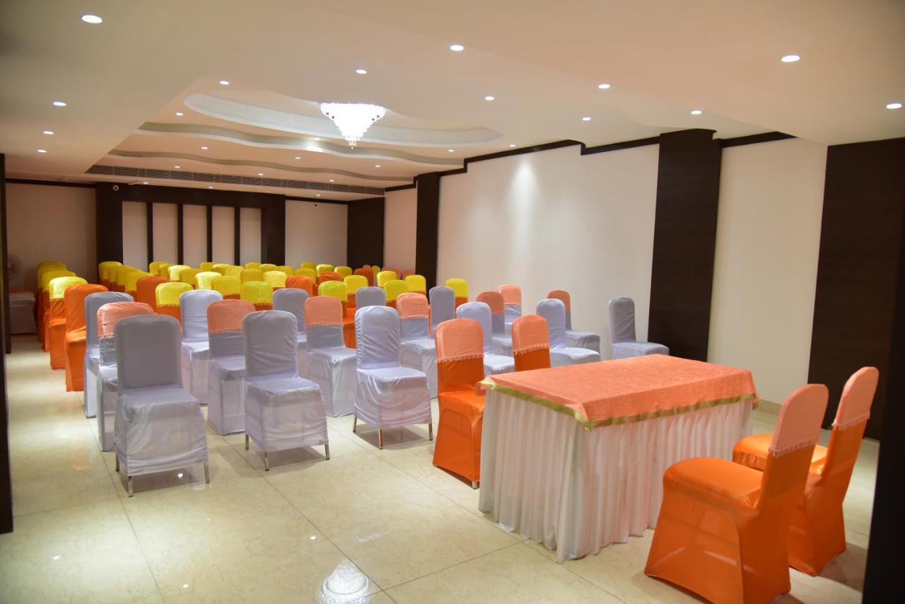 Hotel Crystal Grand Haldwani Ngoại thất bức ảnh