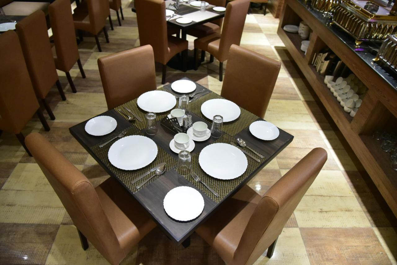 Hotel Crystal Grand Haldwani Ngoại thất bức ảnh